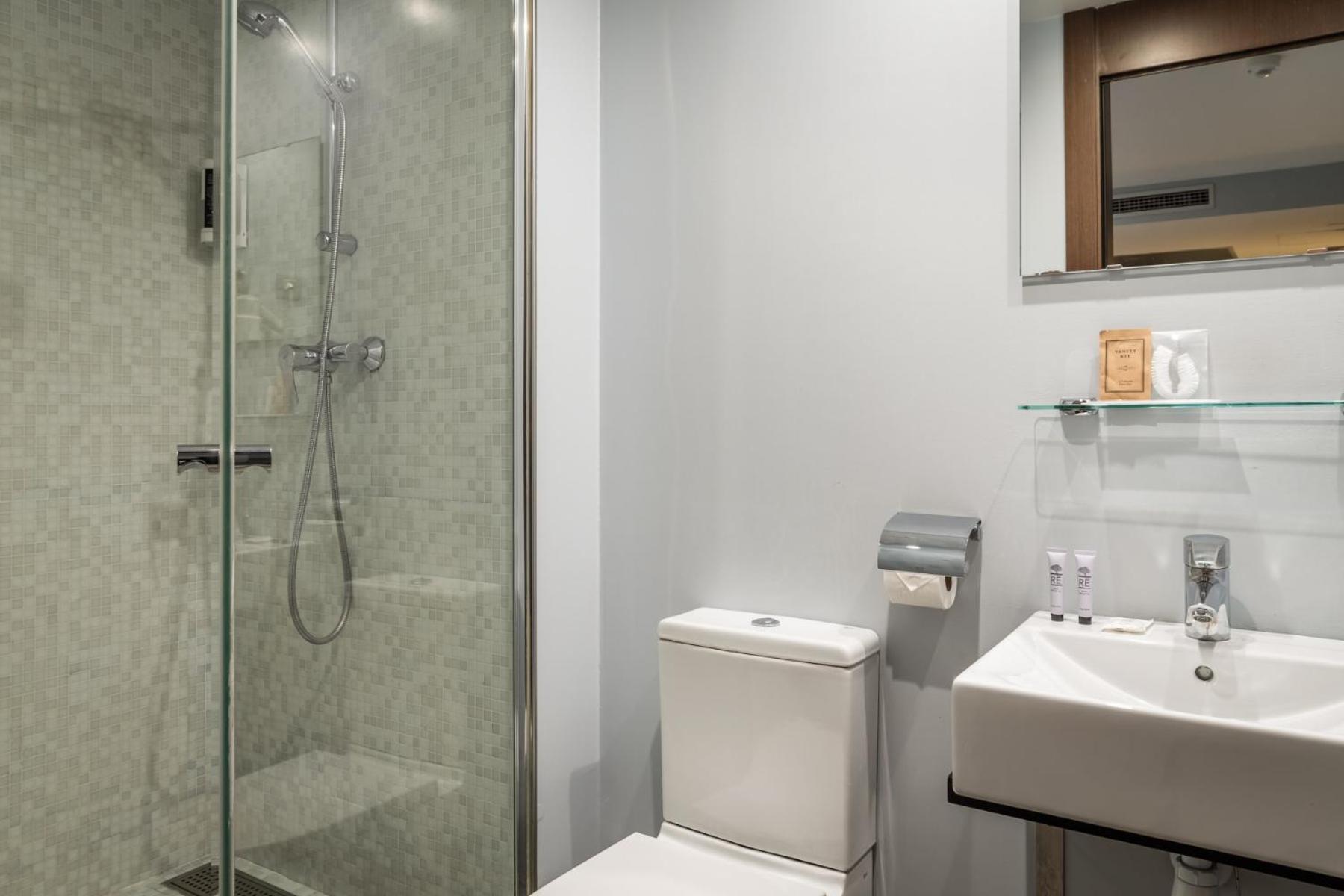 Hotel Madanis Liceo Οσπιταλέτ ντε Λιοβρεγάτ Εξωτερικό φωτογραφία