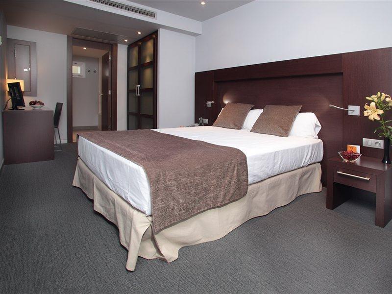 Hotel Madanis Liceo Οσπιταλέτ ντε Λιοβρεγάτ Εξωτερικό φωτογραφία