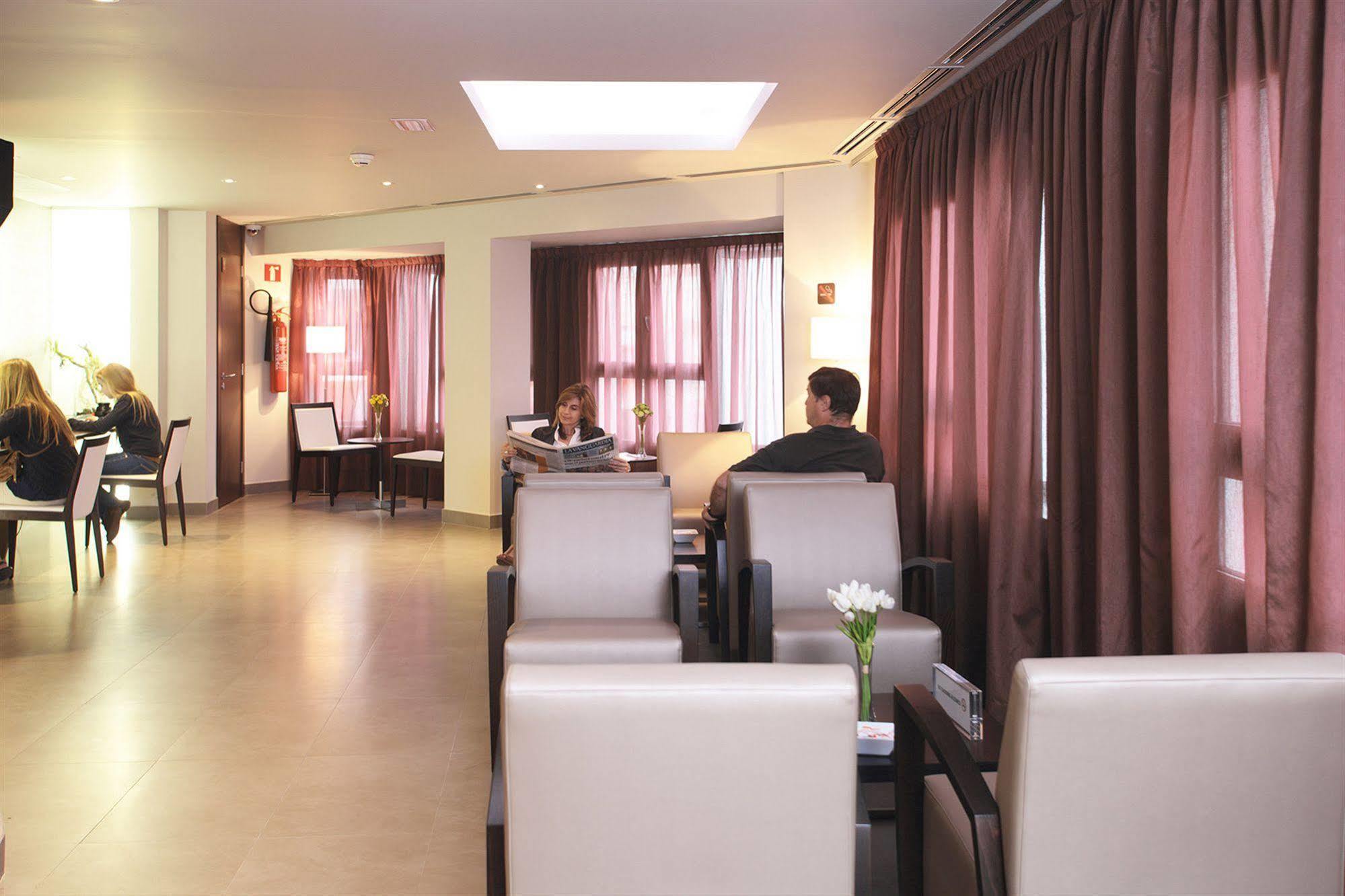Hotel Madanis Liceo Οσπιταλέτ ντε Λιοβρεγάτ Εξωτερικό φωτογραφία
