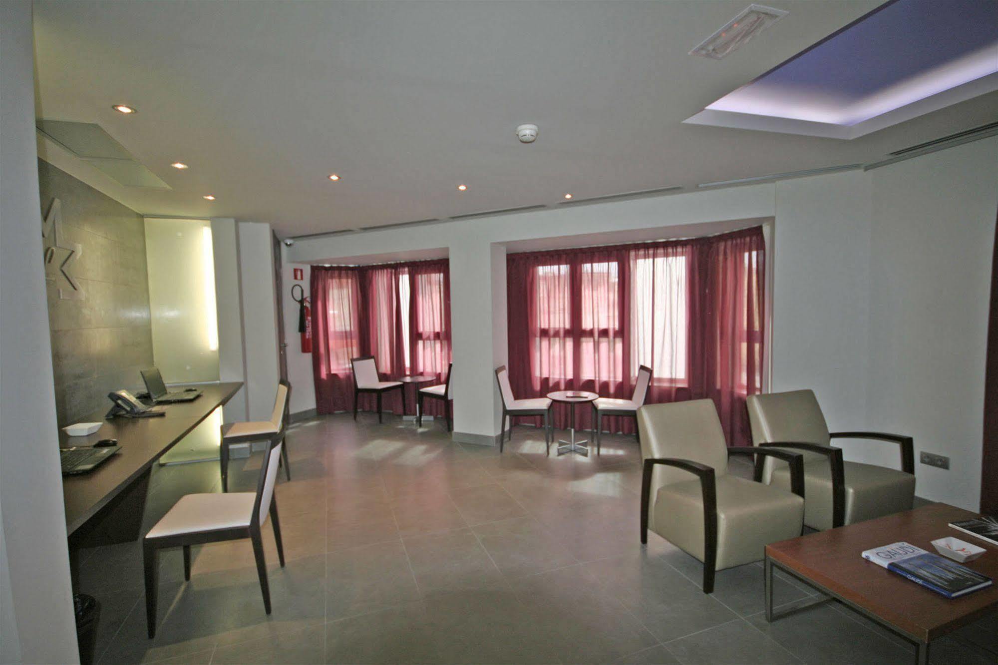 Hotel Madanis Liceo Οσπιταλέτ ντε Λιοβρεγάτ Εξωτερικό φωτογραφία