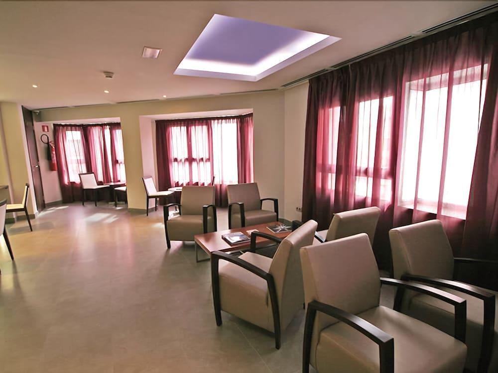 Hotel Madanis Liceo Οσπιταλέτ ντε Λιοβρεγάτ Εξωτερικό φωτογραφία